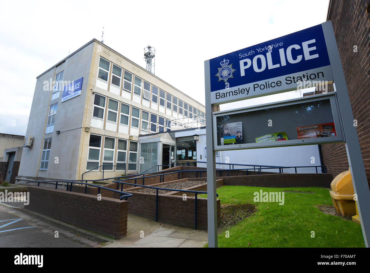 Barnsley stazione di polizia, Barnsley, South Yorkshire, Regno Unito. Foto Stock