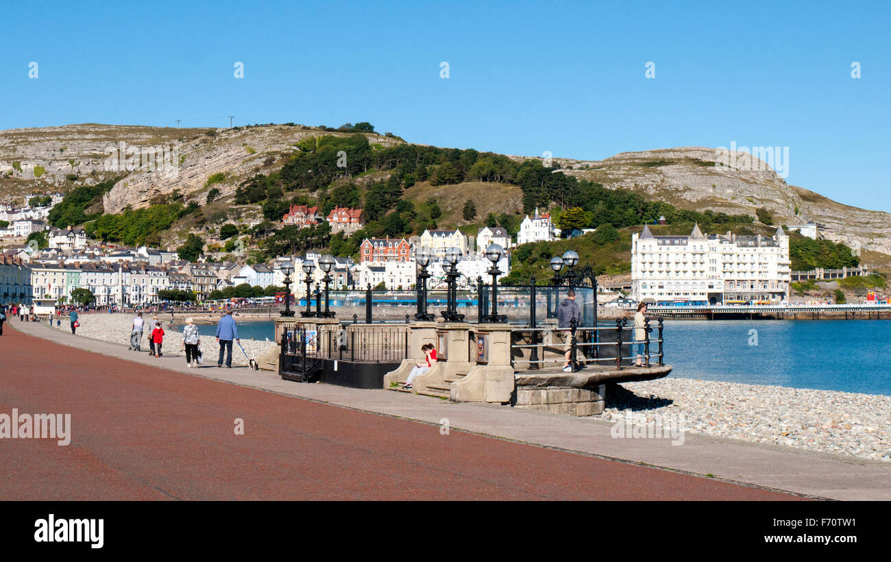 Bandstand sul lungomare di Llandudno Wales UK Foto Stock