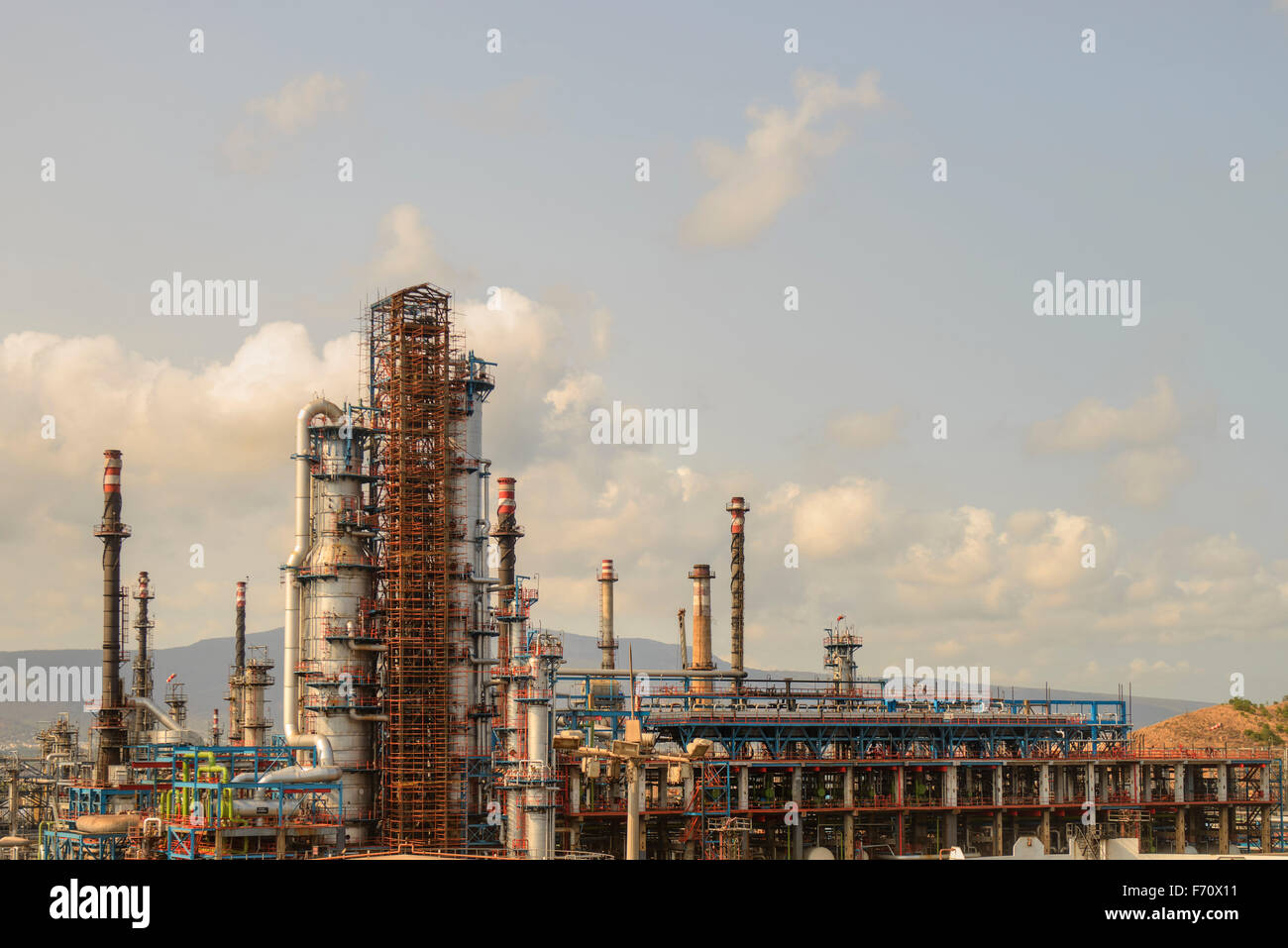 raffineria di petrolio, raffineria di petrolio, impianto di processo industriale, visakhapatnam, andhra pradesh, india, asia Foto Stock