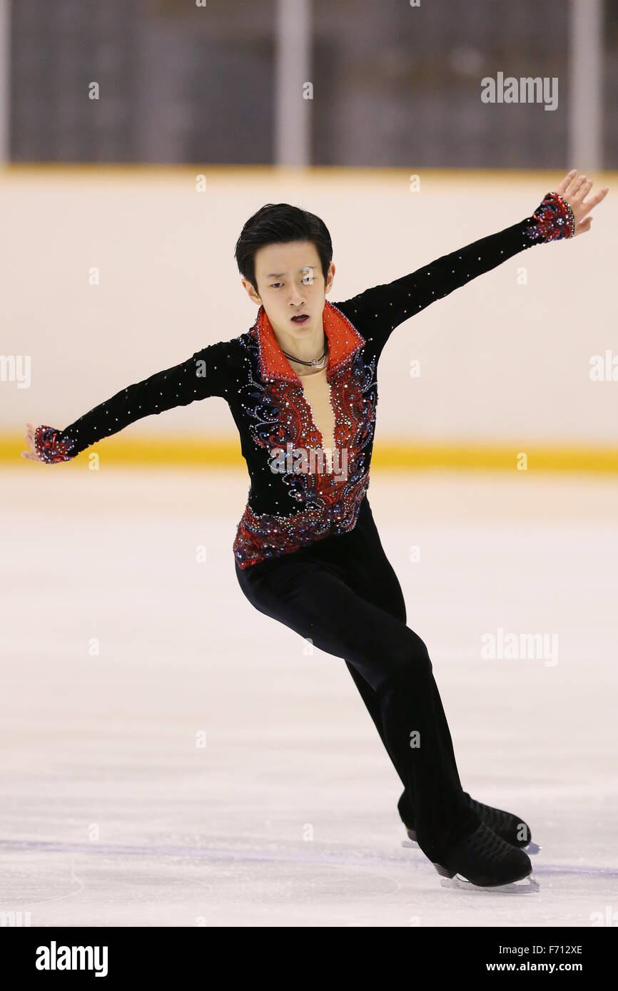 Ibaraki, Giappone. 22 Novembre, 2015. Sota Yamamoto Pattinaggio di Figura : Giappone Junior figura Skating Championships 2015, uomini breve programma a Kasamatsu Athletic Park una pista per pattinaggio su ghiaccio in Ibaraki, il Giappone . © Giovanni Osada AFLO/sport/Alamy Live News Foto Stock