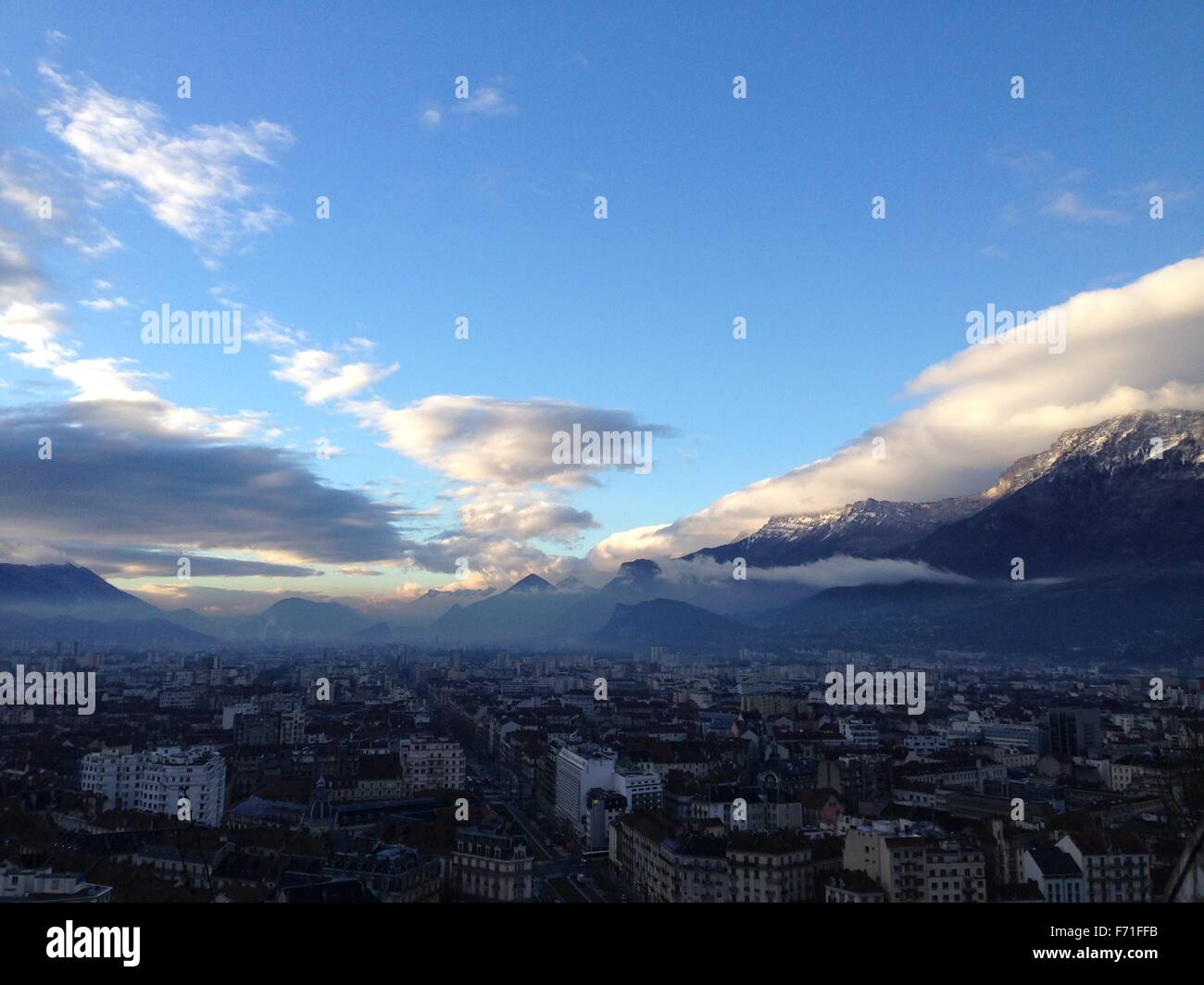 Paesaggio urbano di Grenoble Foto Stock