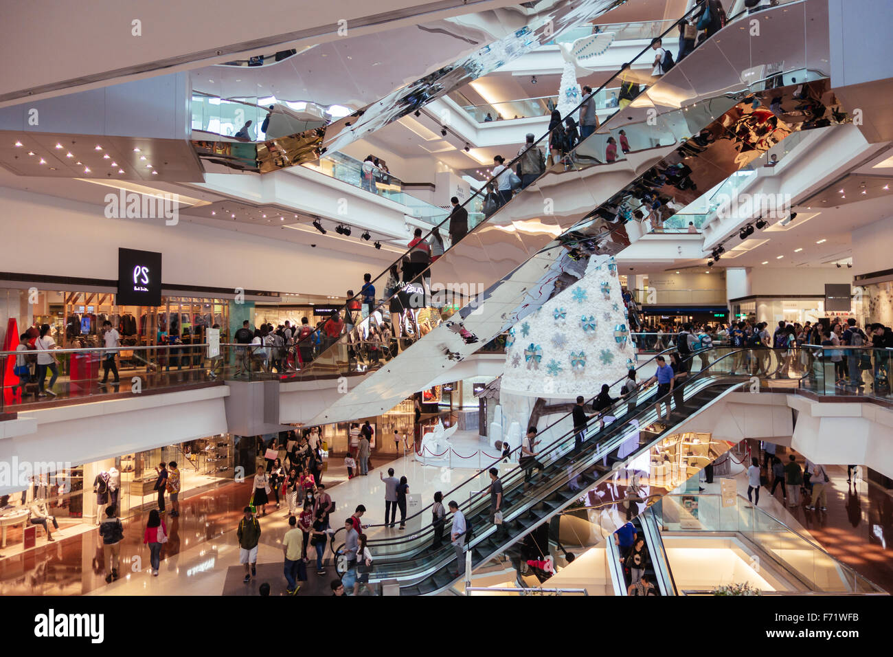 Interno occupato hong kong shopping mall festival a piedi Foto Stock