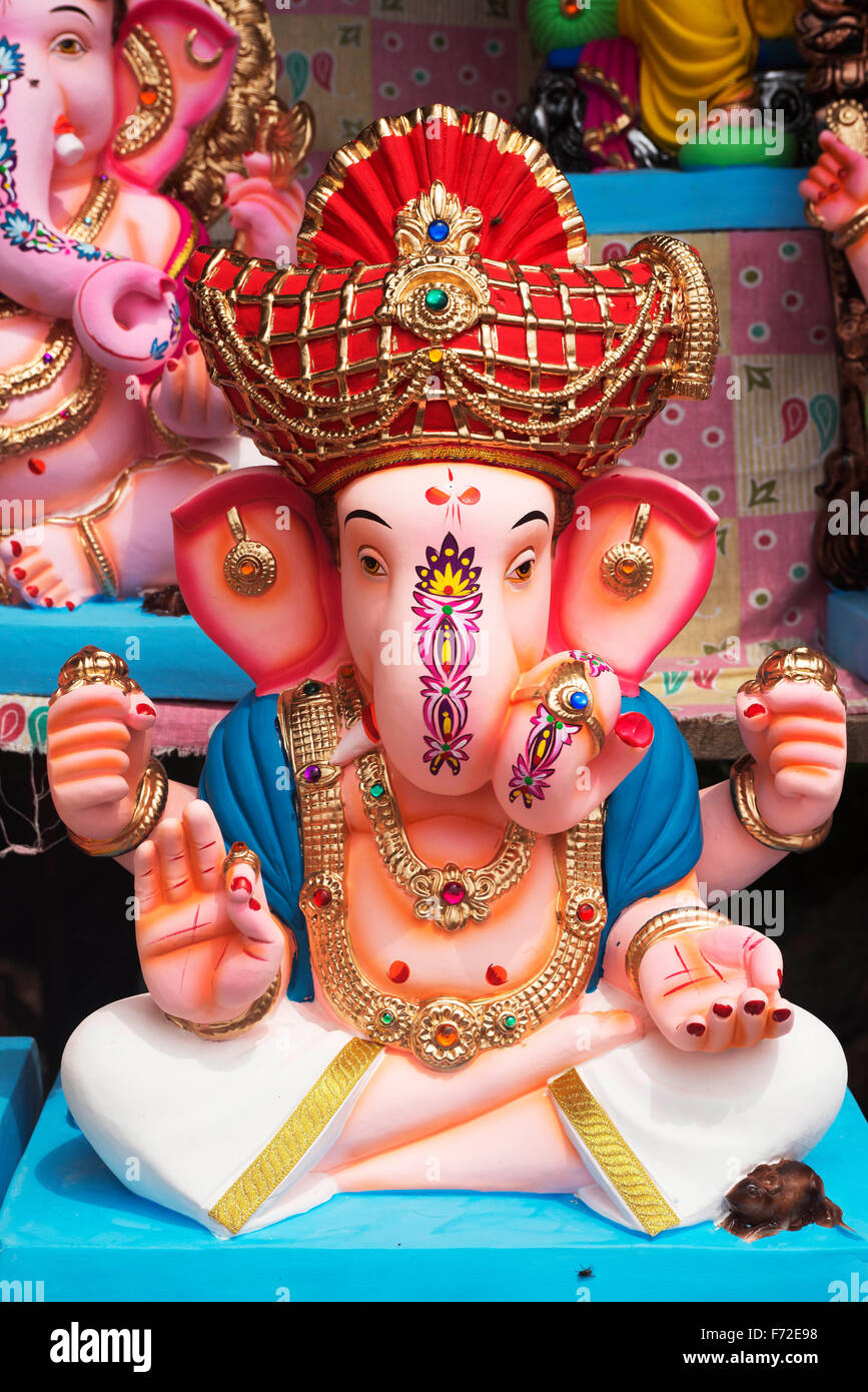 Ganesh idoli mantenuta per vendere, Pune, Maharashtra, India, Asia Foto Stock