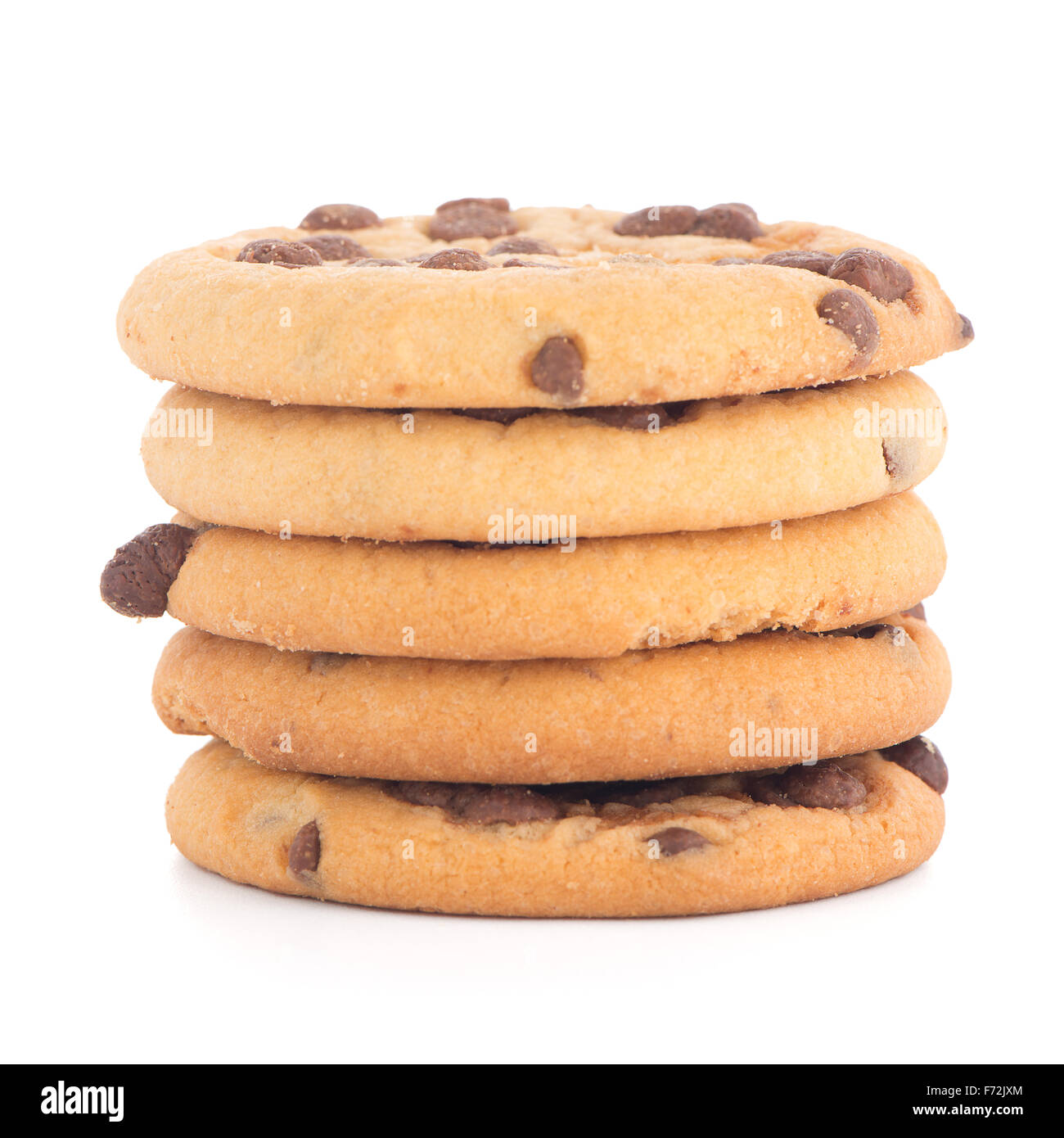 Pila di biscotti al cioccolato isolato su sfondo bianco. Foto Stock