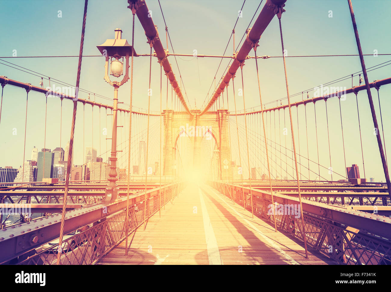 Vintage immagine stilizzata del Ponte di Brooklyn a New York City, Stati Uniti d'America. Foto Stock