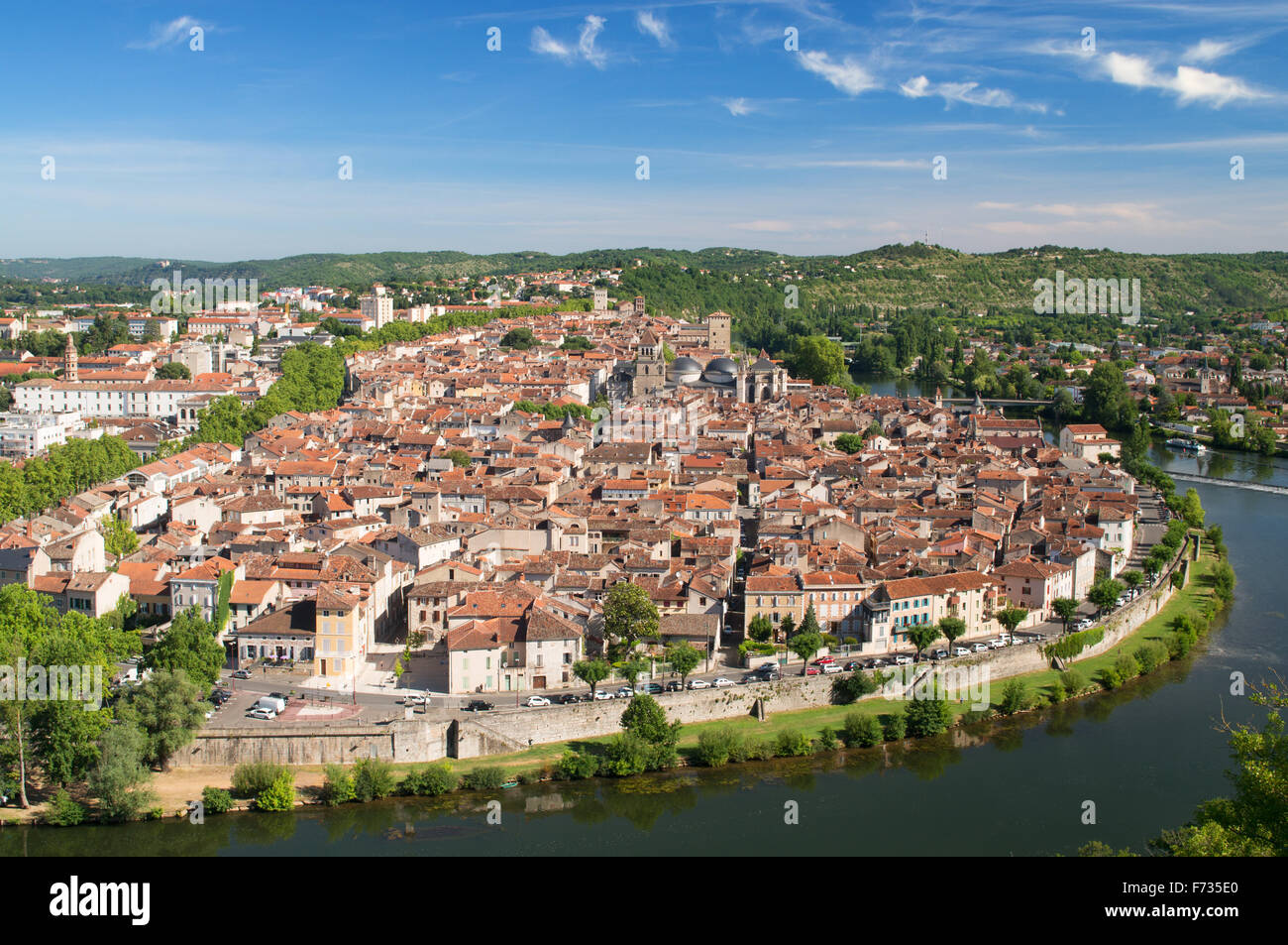 Vista dal di sopra della vecchia città di Cahors e fiume Lot, Midi-Pirenei, Francia, Europa Foto Stock