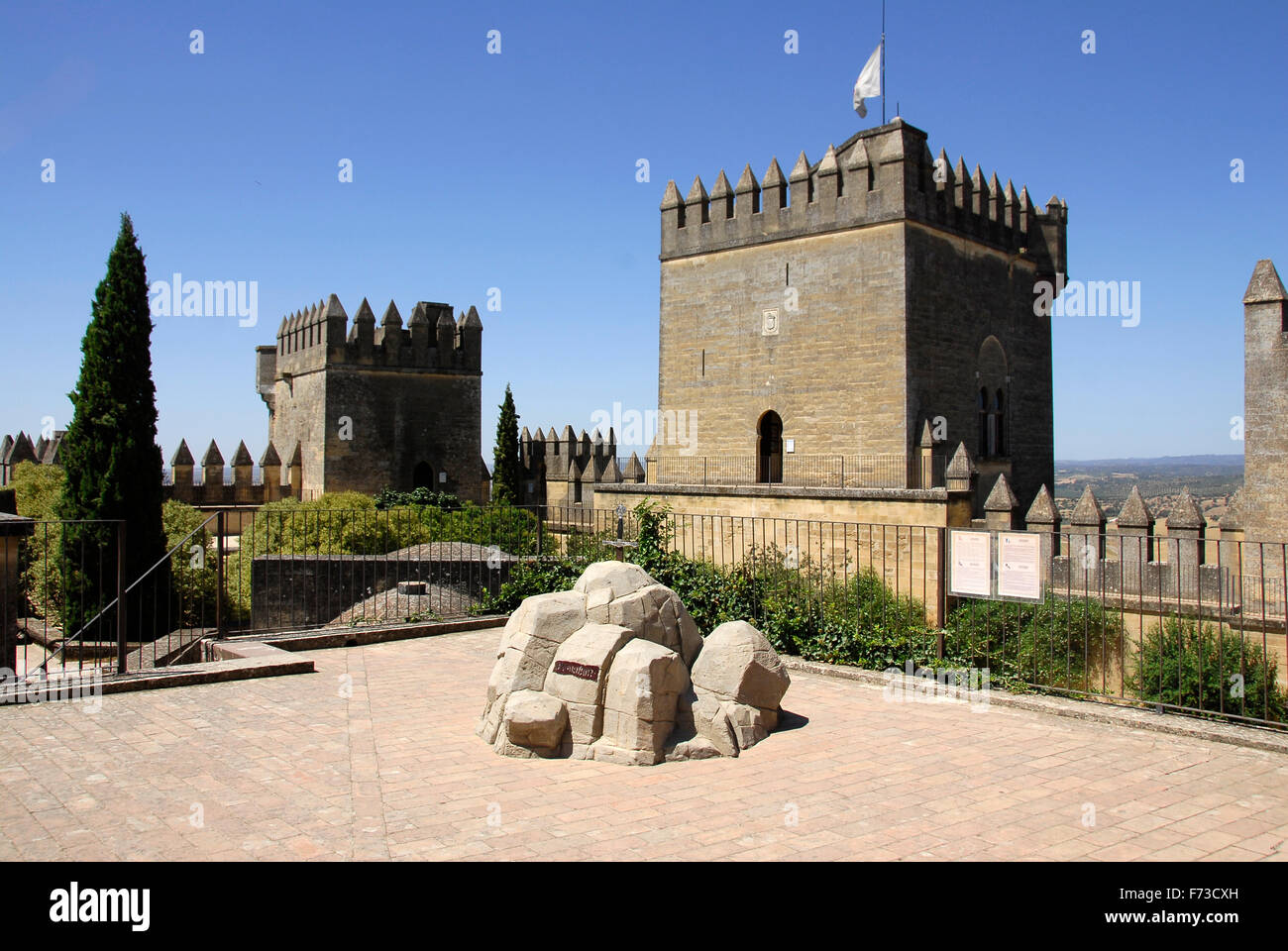 Almodóvar del Río, Cordoba, Andalusia del castello in stile di architettura è Gothic-Mudejar Foto Stock