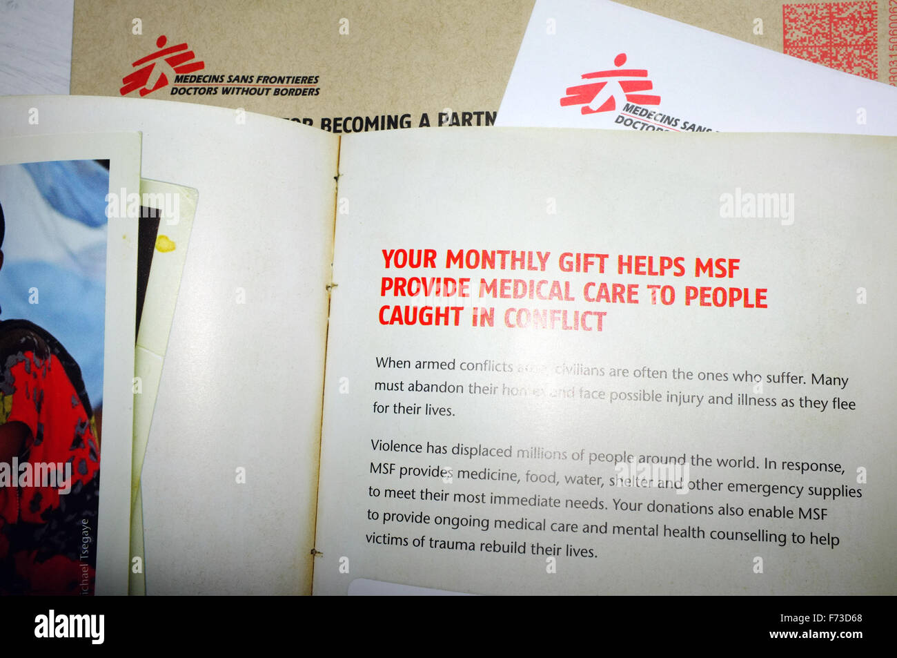 Médecins Sans Frontières carità corrispondenza. Foto Stock