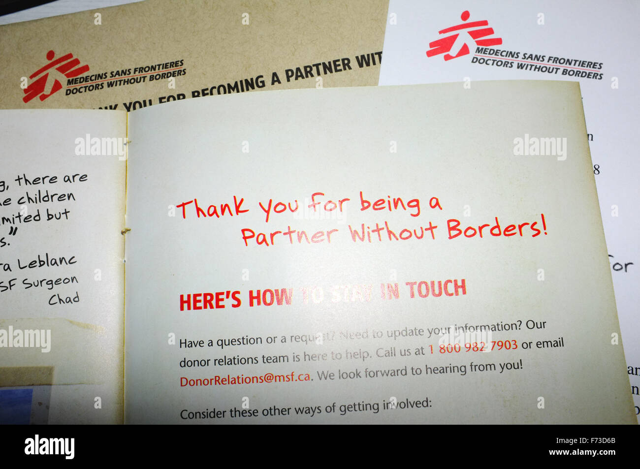 Médecins Sans Frontières carità corrispondenza. Foto Stock