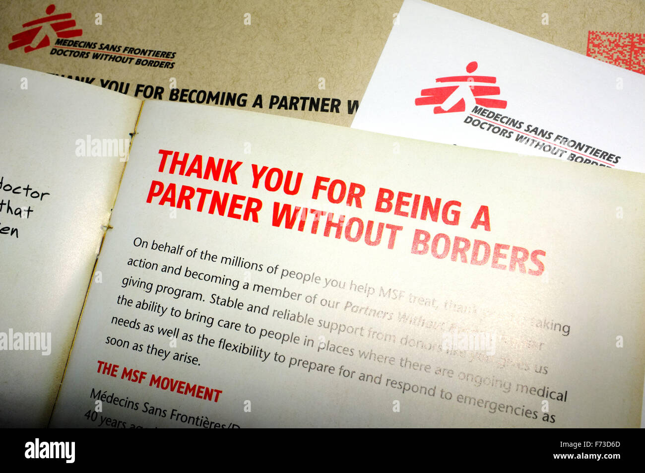 Médecins Sans Frontières carità corrispondenza. Foto Stock