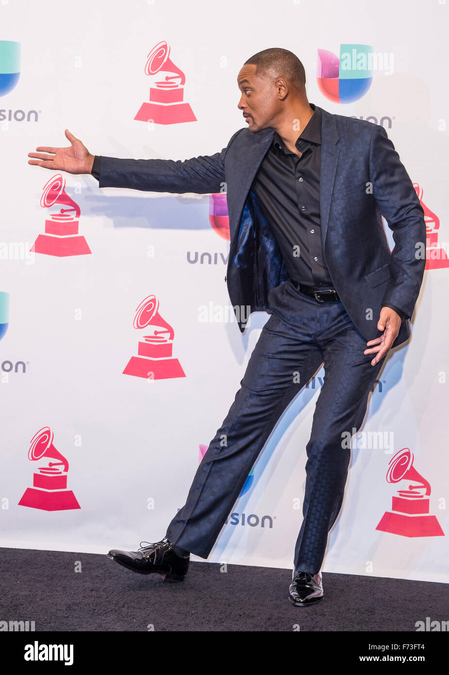Attore Will Smith pongono in sala stampa durante la 16th Annual Latin Grammy Awards di Las Vegas Foto Stock