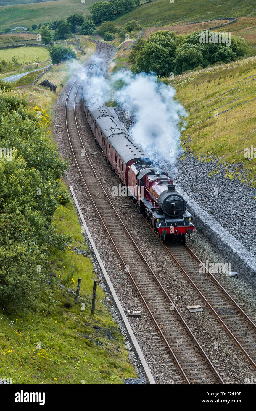 Il Fellsman treno a vapore Galatea Foto Stock