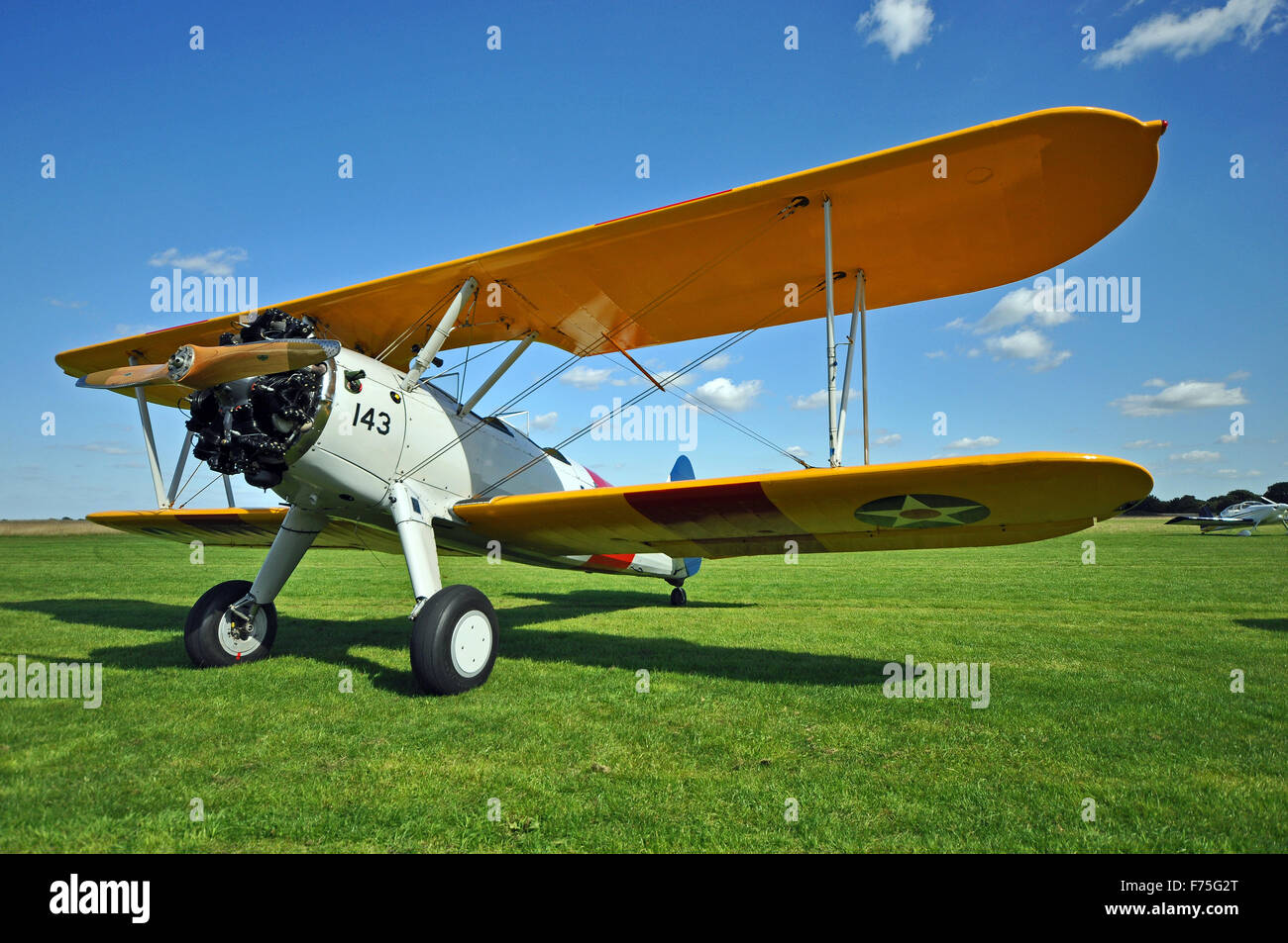 Stearman (Boeing) Modello 75 è un biplano utilizzato come un addestratore militare di aeromobili, di cui almeno 10,626 sono state costruite negli Stati Uniti Foto Stock