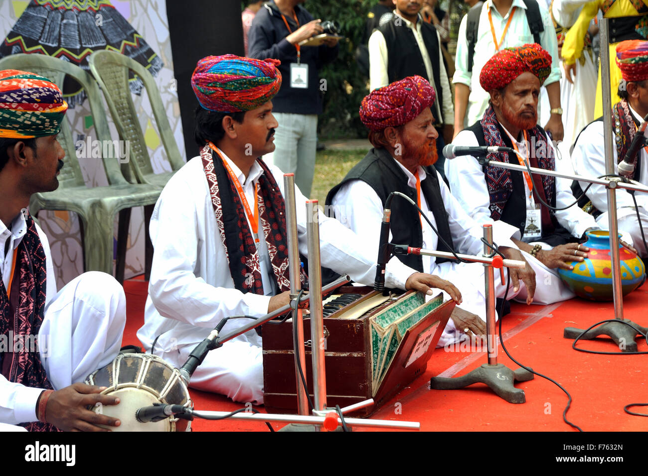 I musicisti folk di Langa cantanti armonium, rajasthan, india, asia Foto Stock