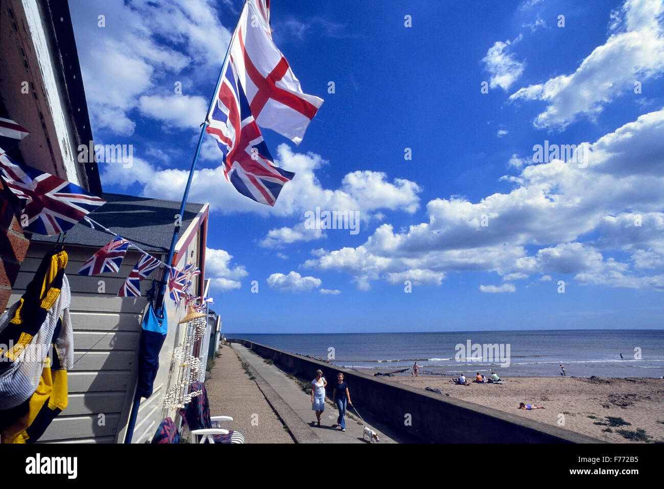 Spiaggia patriottica di capanne a cappella punto. Chapel St Leonards. Vicino a Skegness. Lincolnshire. In Inghilterra. Regno Unito Foto Stock
