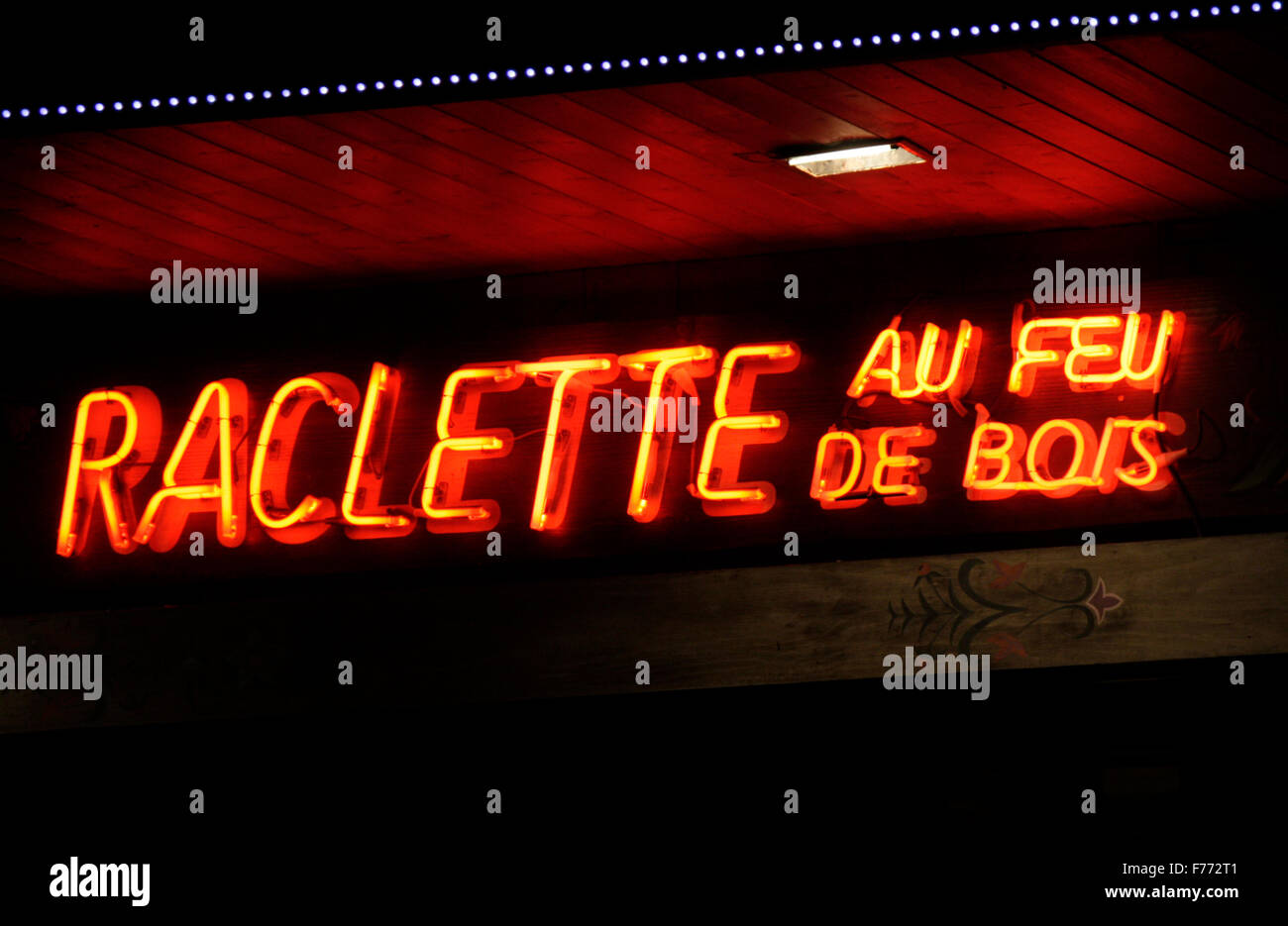 Markennamen: 'raclette au Feu de bois, Chamonix Frankrfeich. Foto Stock