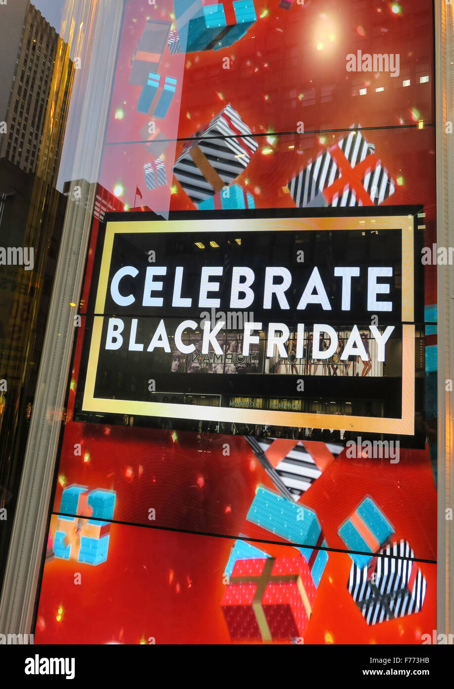 Celebrare il Black Friday Store Window segno, NYC Foto Stock