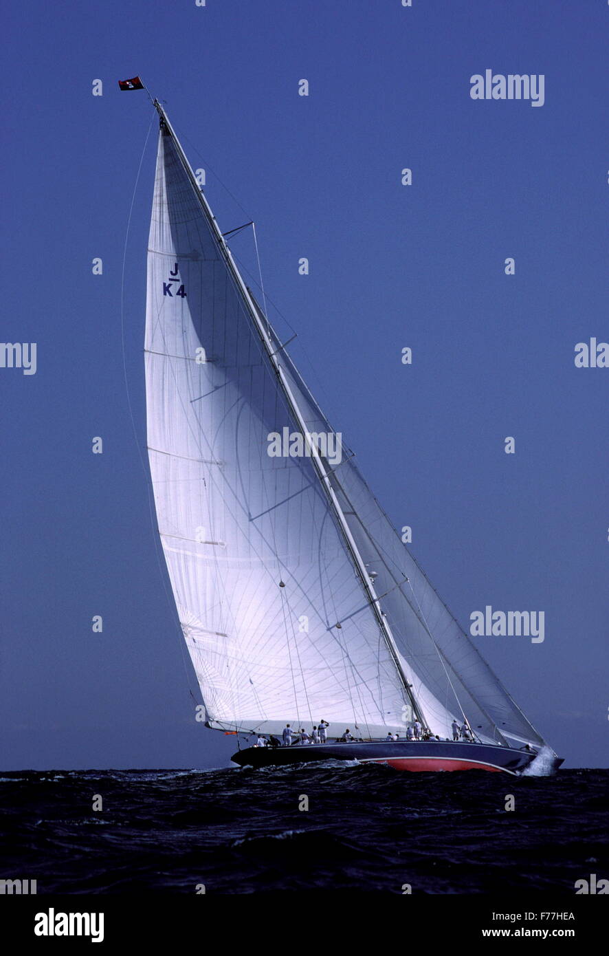 AJAX NEWS FOTO - 1992, ST.TROPEZ, Francia - NIOULARGE regata classica - J Class Yacht adopera sul percorso di gara. Foto:JONATHAN EASTLAND/AJAX REF:21501 3 131 Foto Stock