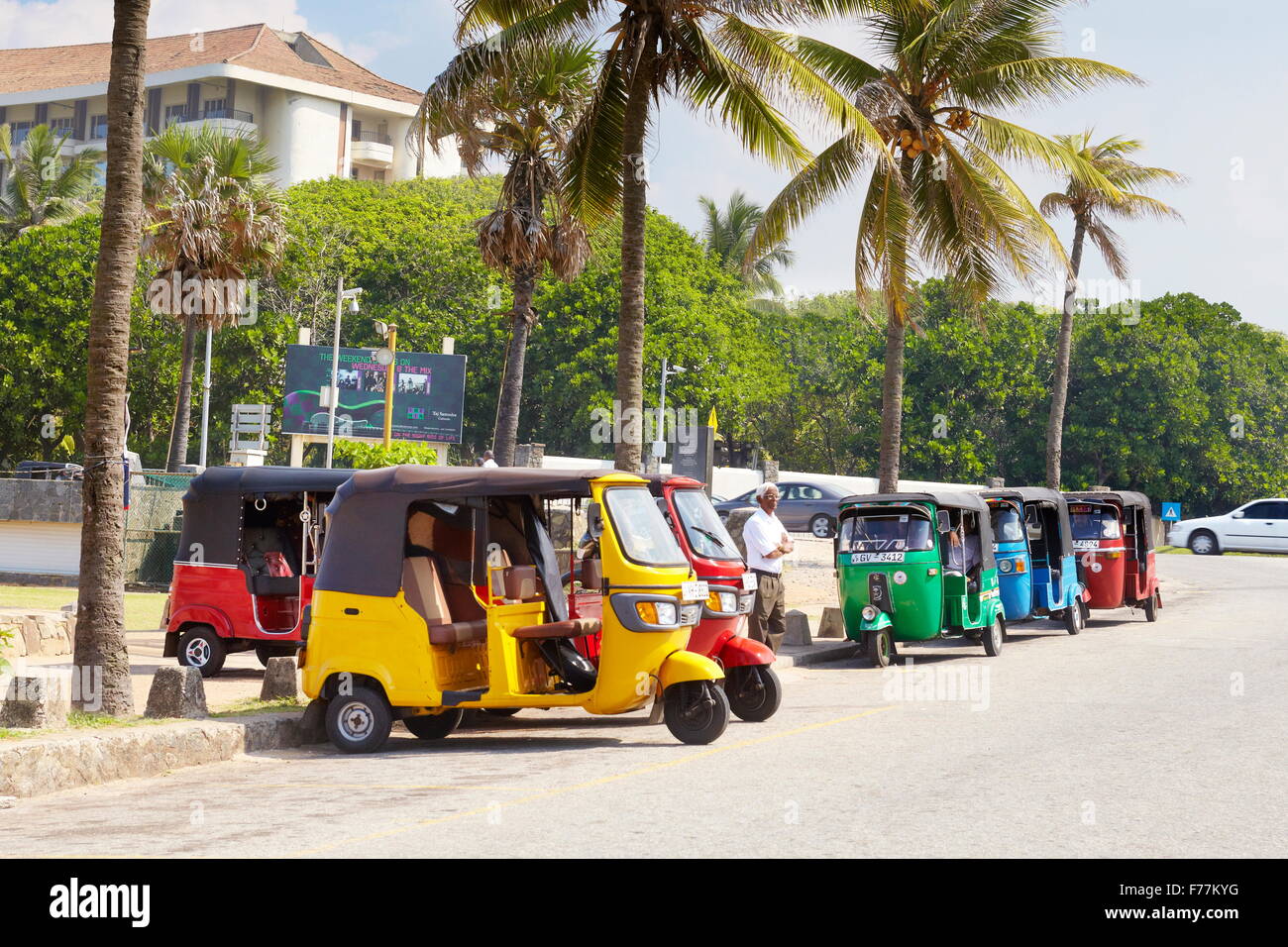 Sri Lanka - Colombo, un tuk tuk taxi, il tipico modo di trasporto Foto Stock