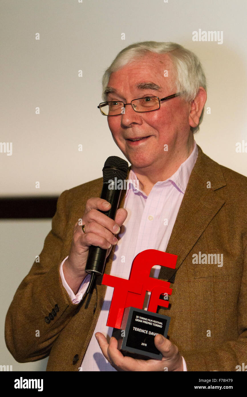 Torino, Italia. 26 Nov, 2015. English film del regista Terence Davies è premiato con il Gran Premio Torino 2015 a Torino Film Festival. Il Torino Film Festival (chiamato anche il Torino Film Festival, TFF) è un festival cinematografico internazionale che si svolge ogni anno a Torino, Italia. Tenuto ogni anno a novembre, è la seconda più grande festival del cinema in Italia, dopo il Festival del Cinema di Venezia. Credito: Marco Destefanis/Pacific Press/Alamy Live News Foto Stock