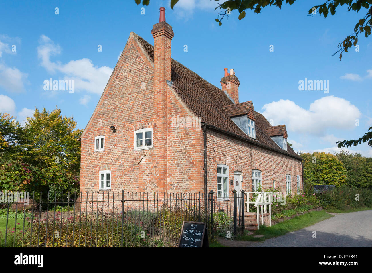 Astleham Manor Cottage (Visitor Center), Chiltern Open Air Museum, Chalfont St Giles, Buckinghamshire, Inghilterra, Regno Unito Foto Stock