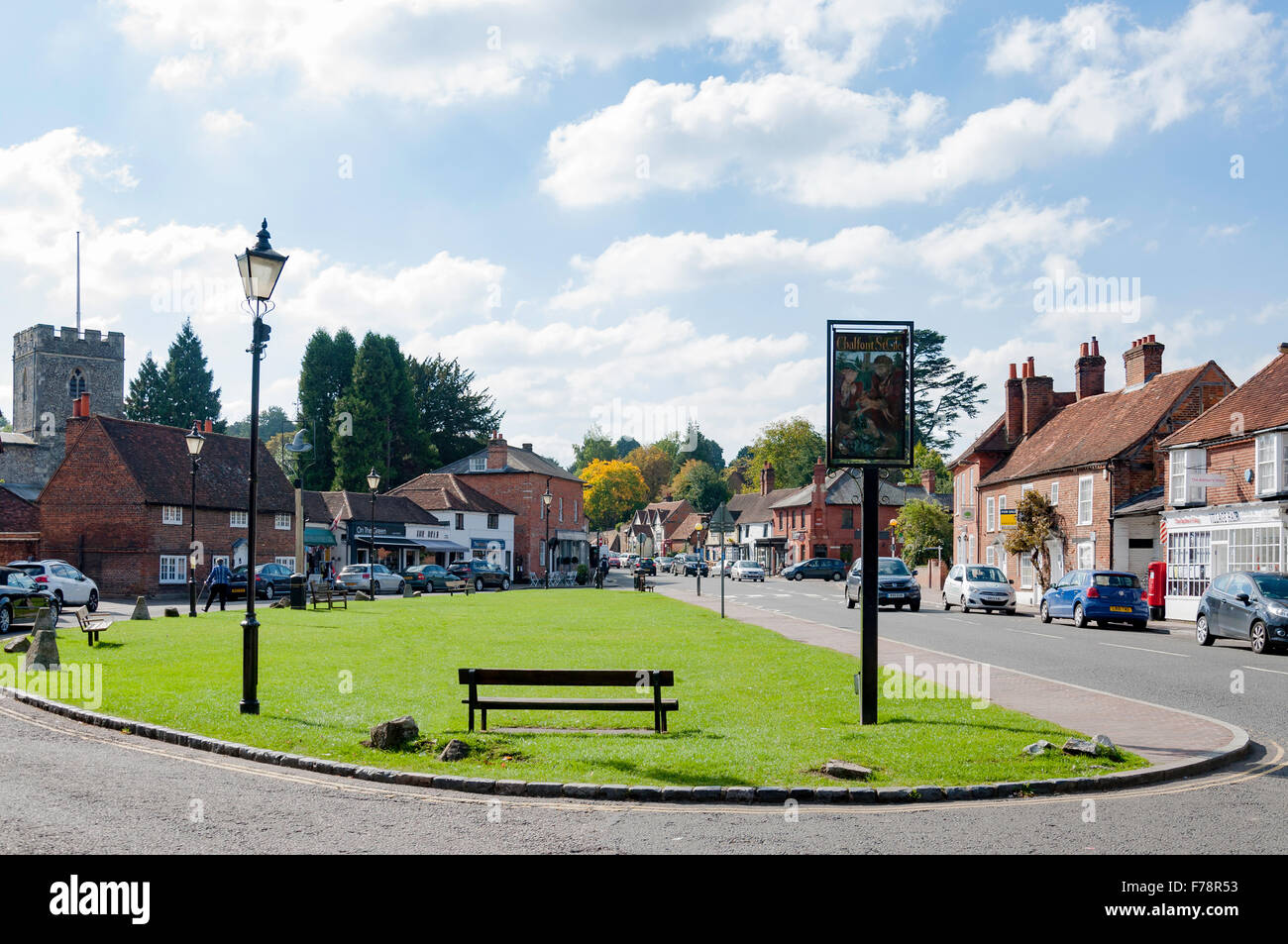 Il Villaggio Verde, High Street, Chalfont St Giles, Buckinghamshire, Inghilterra, Regno Unito Foto Stock