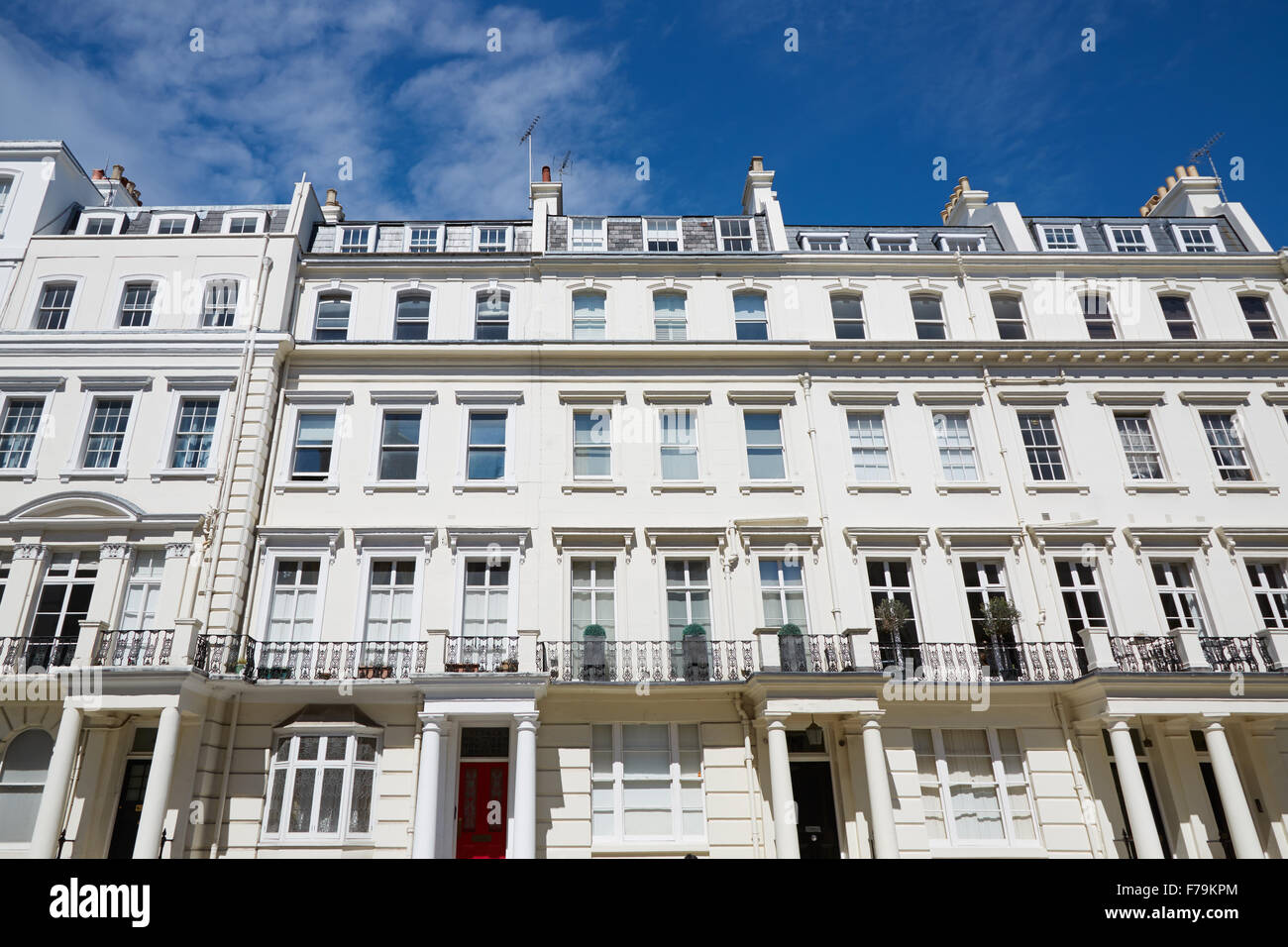 White case di lusso di facciate in Londra, architettura inglese Foto Stock