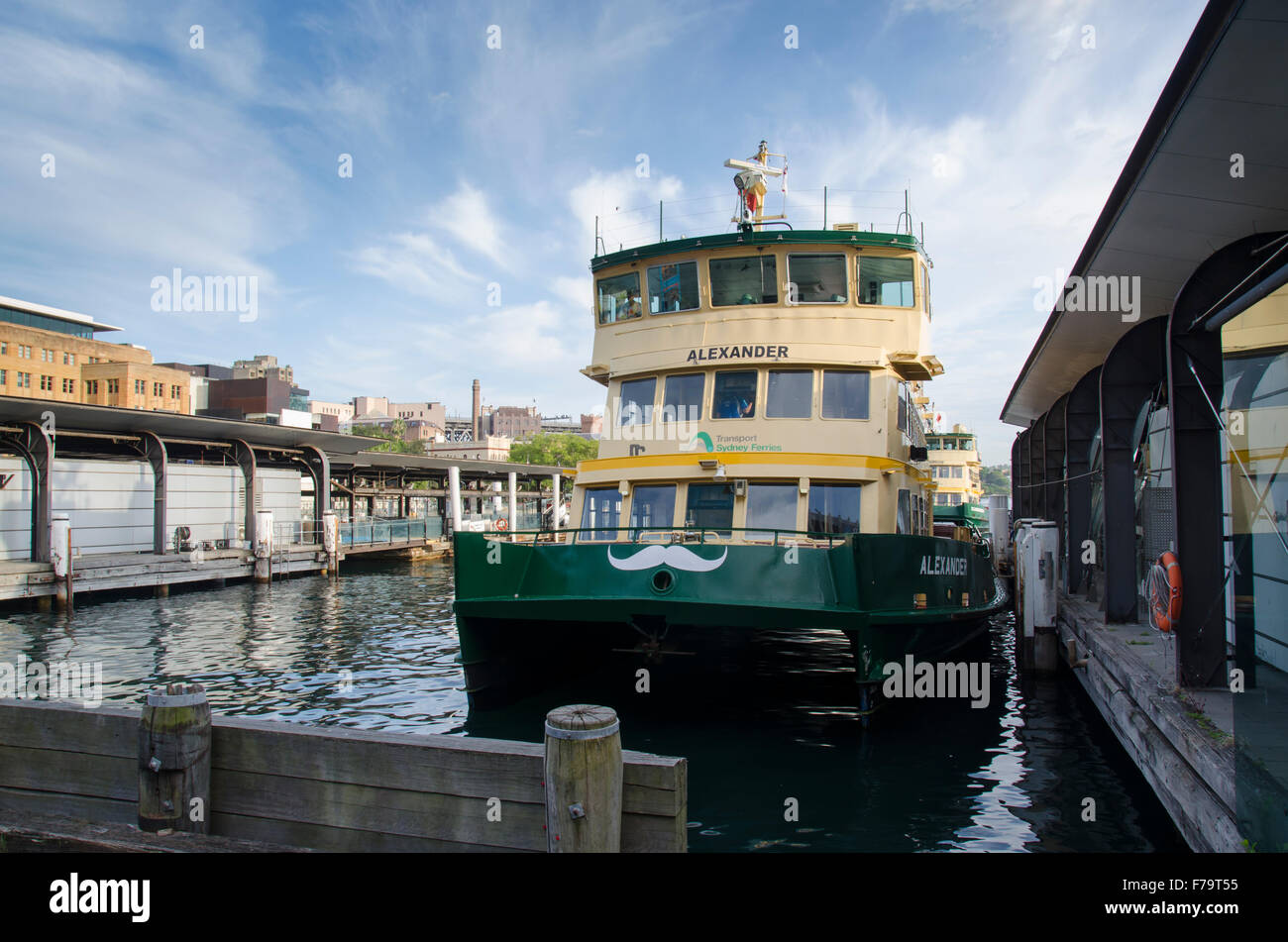 Il traghetto di Sydney, Alexander ha ormeggiato a Circular Quay con un Mo per Movember 2015 nel nuovo Galles del Sud, Australia Foto Stock