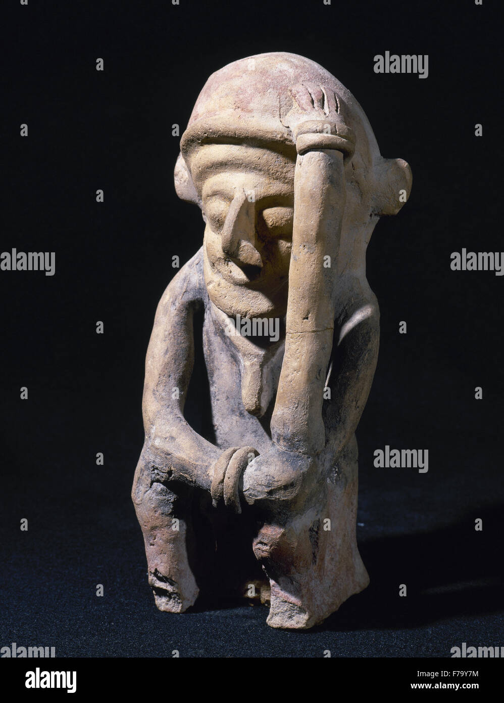 Bahia Cultura (Mahia, Ecuador). 300 BC-500 Annuncio. Figura maschile che rappresenta un pensatore. 21 x 6,5 cm. Dall'Ecuador. Periodo di sviluppo regionale. Collezione privata. Foto Stock
