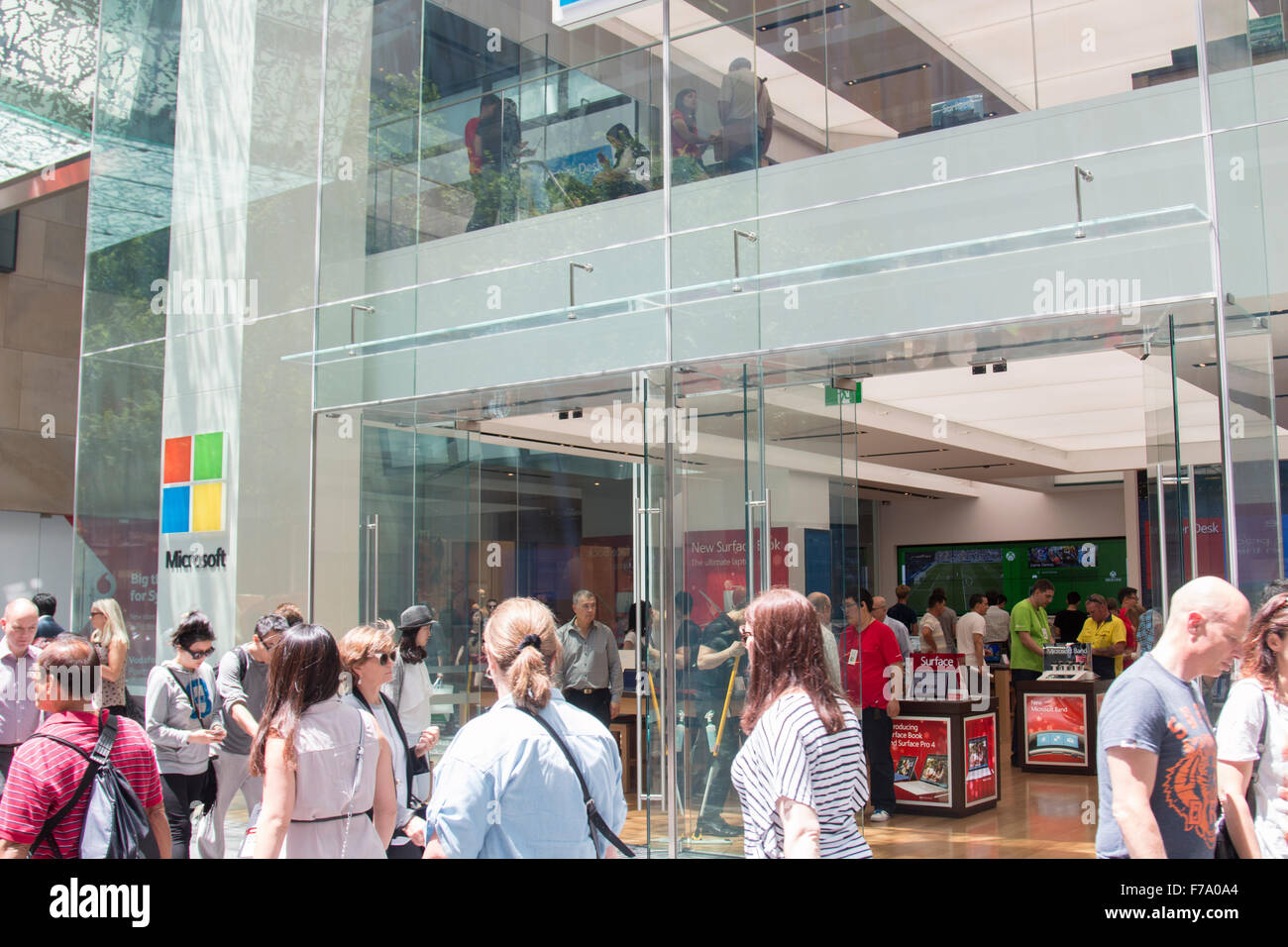 Microsoft flagship store in Pitt Street, Sydney, Australia Foto Stock