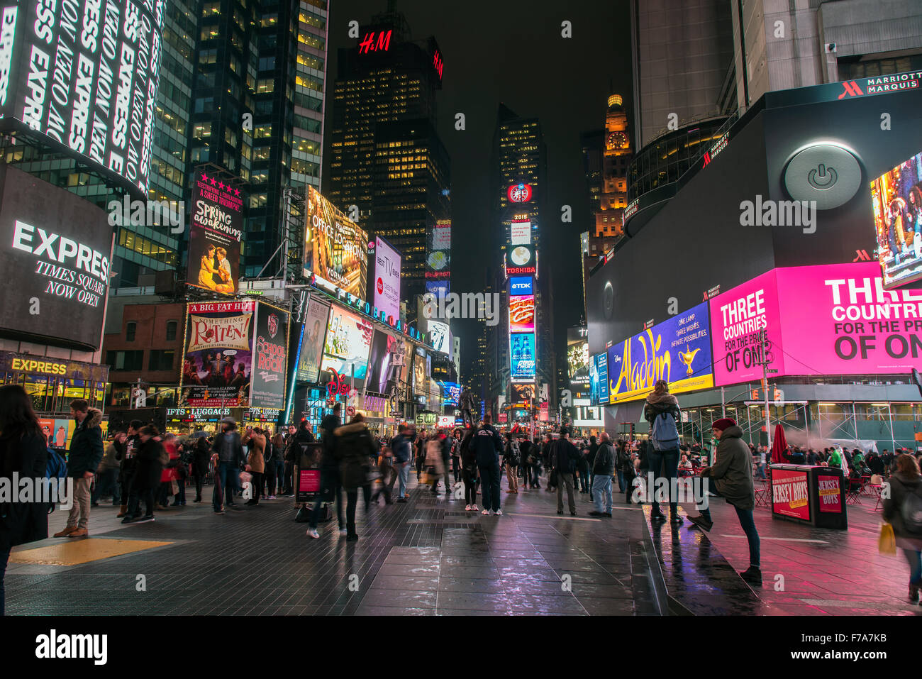 Times Square di notte, Manhattan, New York, Stati Uniti d'America Foto Stock