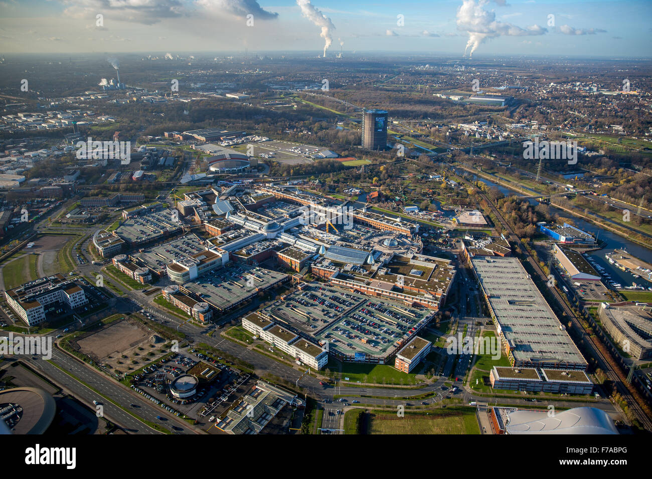 Centro commerciale Centro Oberhausen, Ruhr, Renania settentrionale-Vestfalia, Germania, vista aerea, uccelli-occhi vista, Vista aerea, Foto Stock