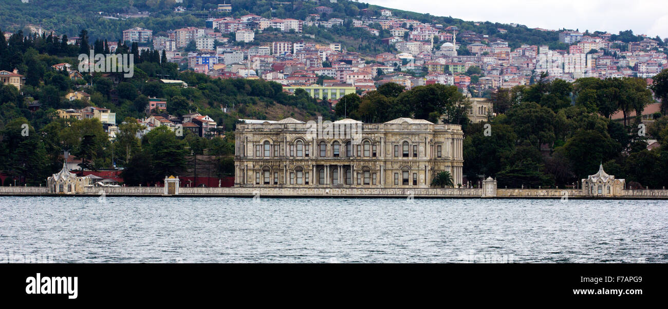 Istanbul city scape con grande palazzo Foto Stock