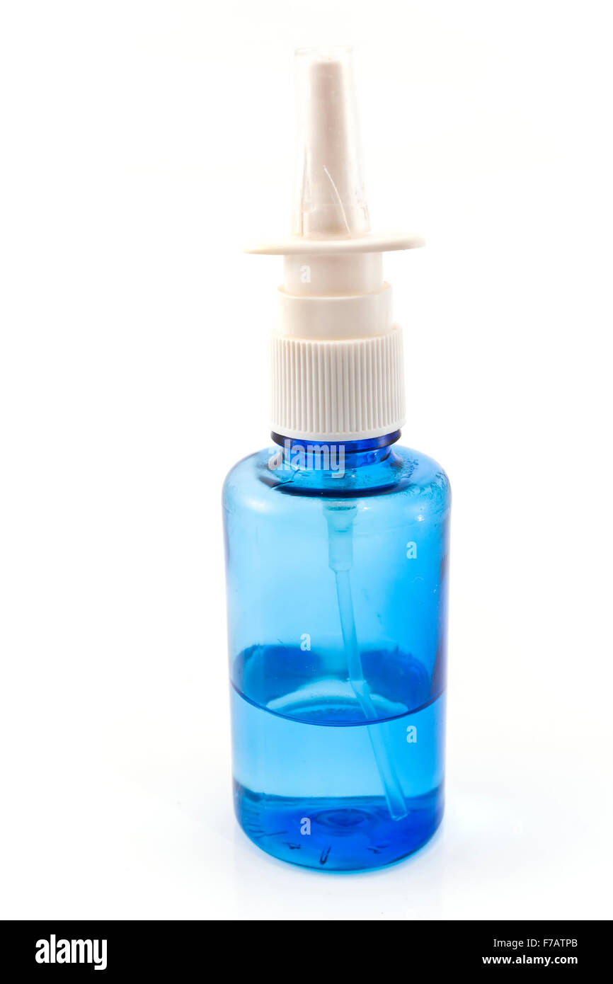 Spray Nasale isolato su bianco. Foto Stock