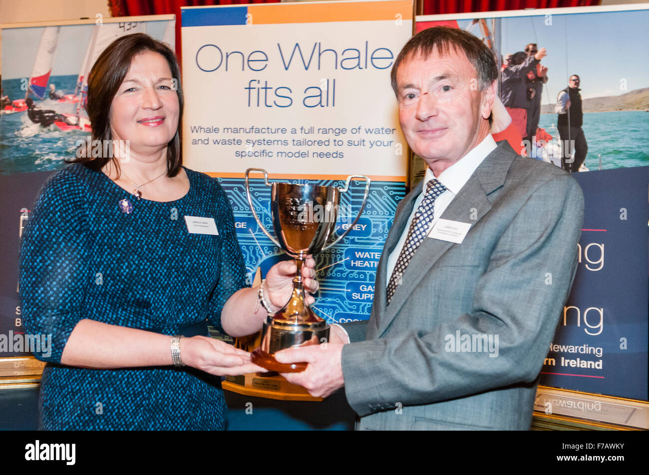 Belfast, Irlanda del Nord. 27 nov 2015 - James Off (Donaghadee Sailing Club) vince l'Irlanda del Nord volontario dell'anno presso il Royal Yacht Association Irlanda del Nord (RYANI) premi annuali per il 2015 Credit: stephen Barnes/Alamy Live News Foto Stock