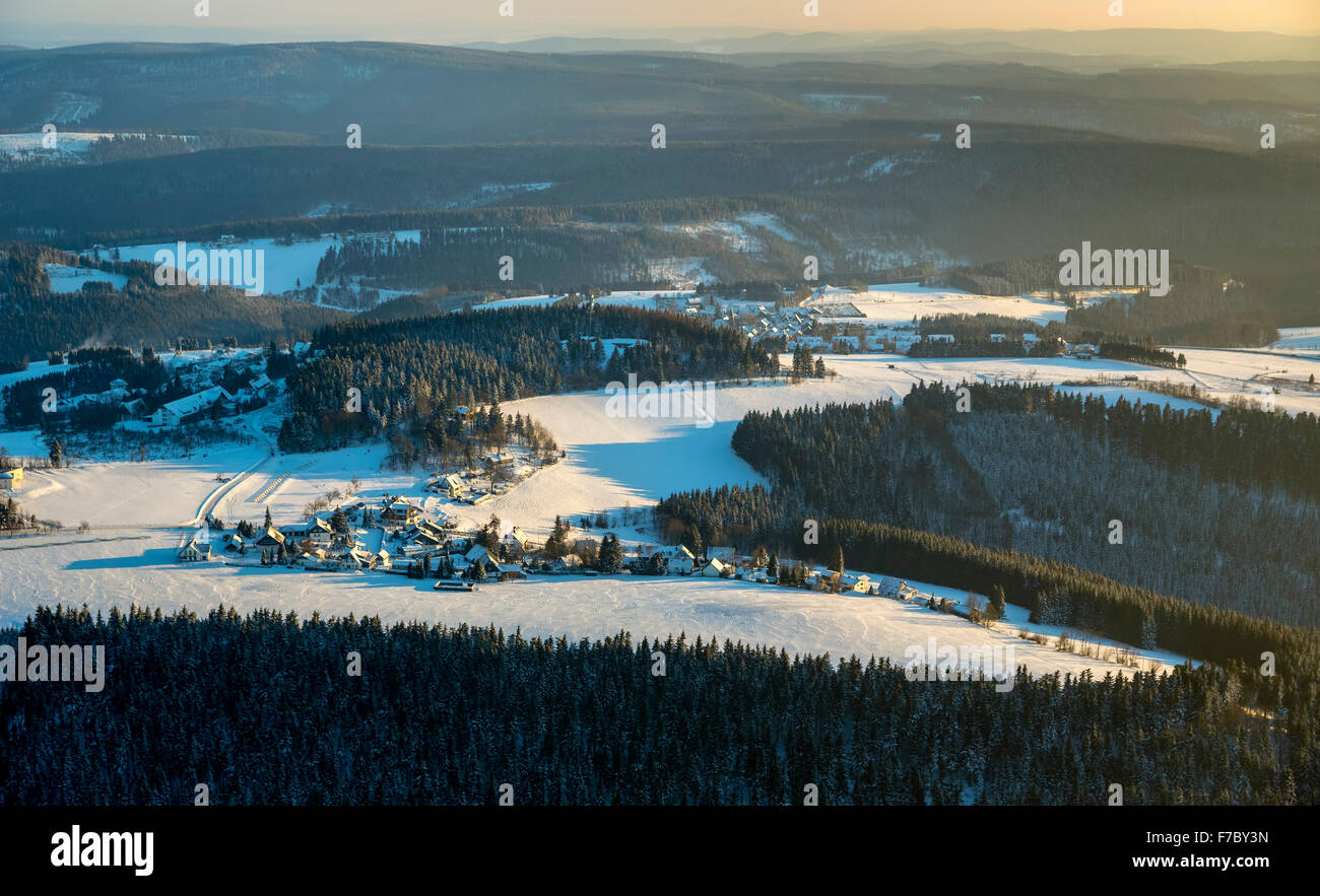 Località Lenneplätze nella neve, Winterberg, Hochsauerlandkreis, neve Inverno Sport invernali, la Renania settentrionale-Vestfalia, Germania, Foto Stock