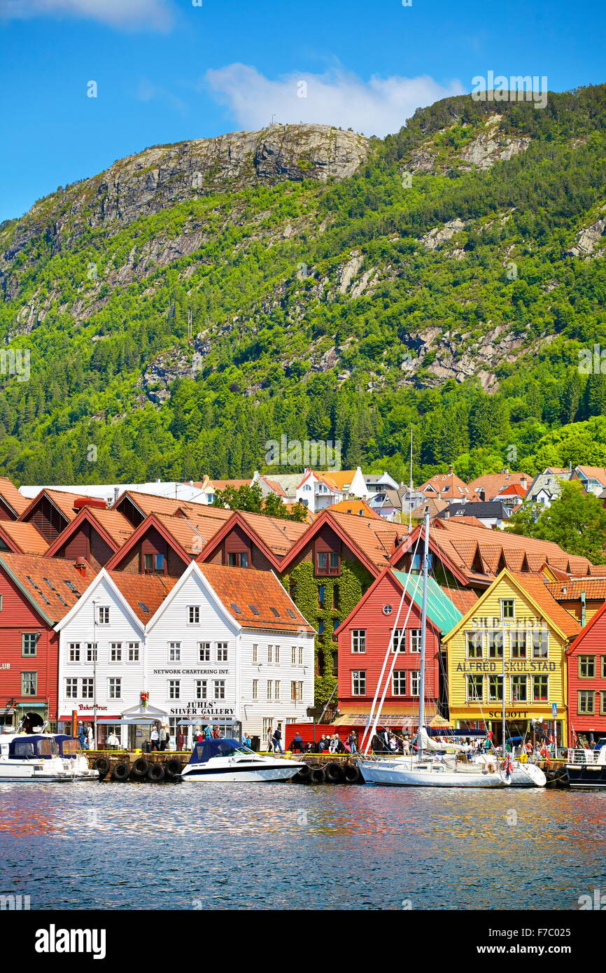 Magazzini in legno, Bryggen, Bergen, Norvegia Foto Stock