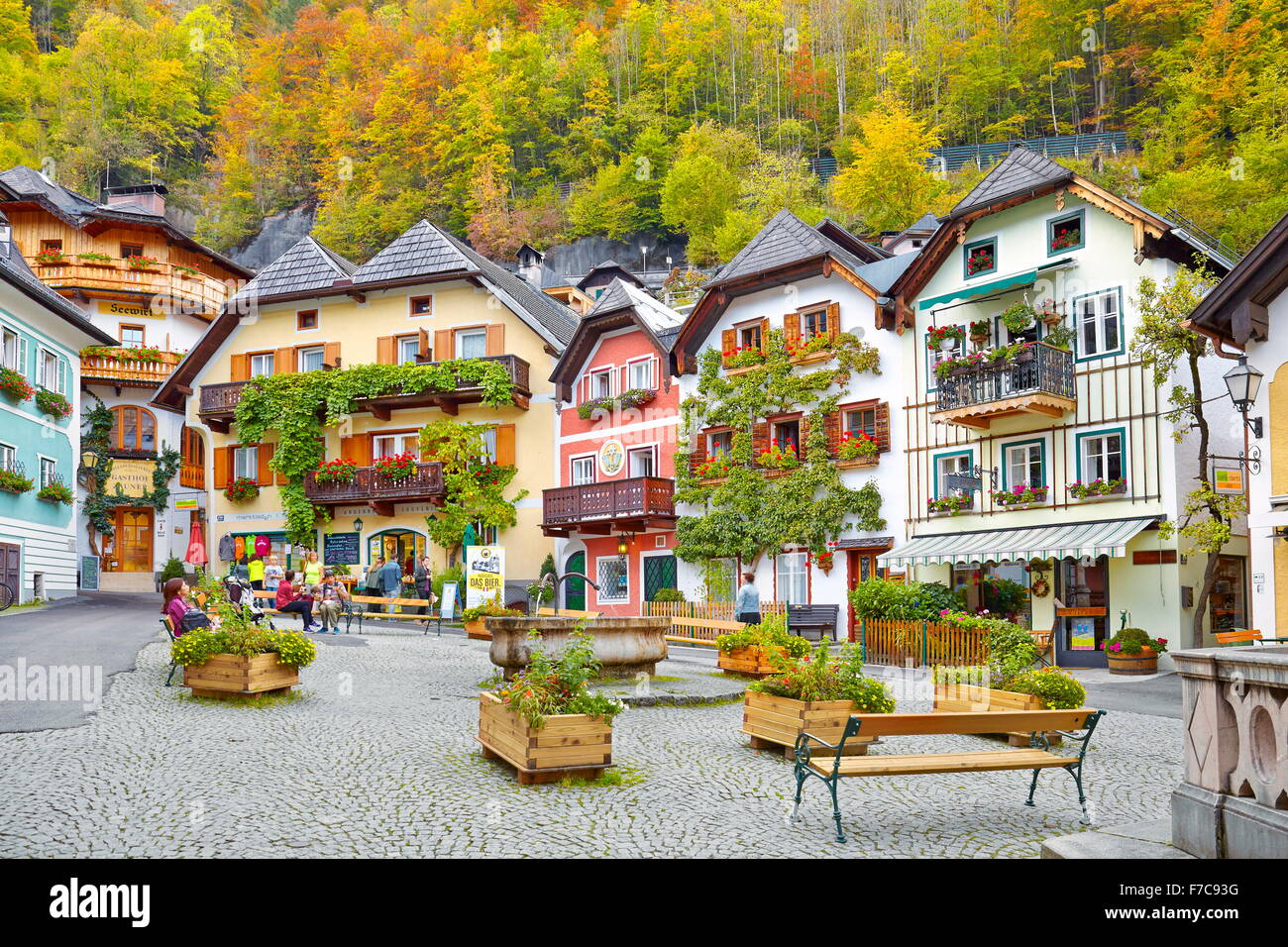 Case colorate, Hallstatt village, Salzkammergut, Austria Foto Stock