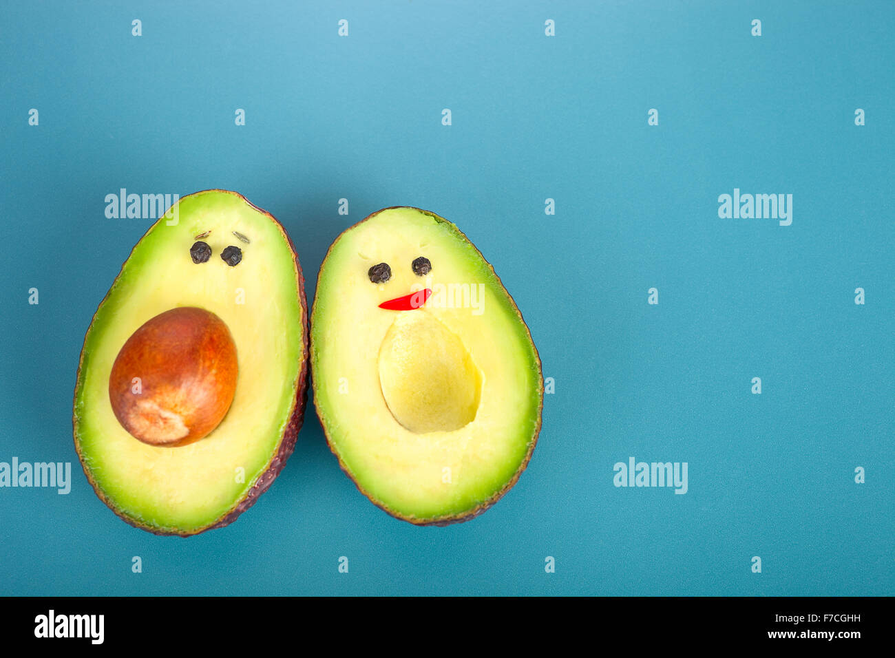 Funny cibo- avocado come uomo e donna Foto Stock