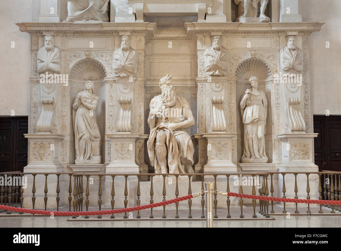 Il Mosè di Michelangelo all'interno di San Pietro in Vincoli, Roma