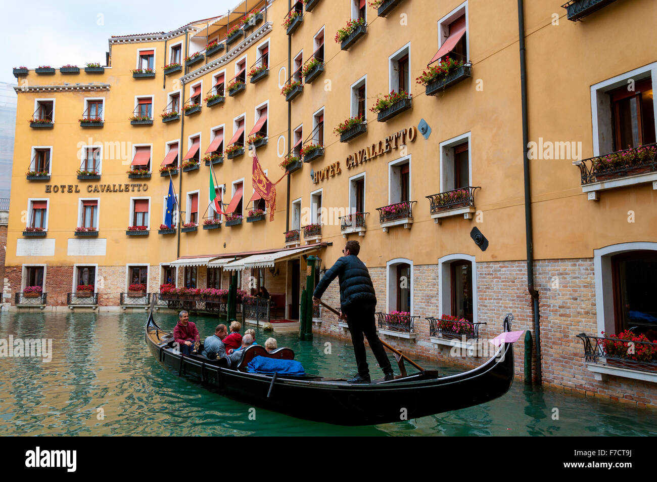 Gondola pases Hotel Cavalletto a Venezia, Italia Foto stock - Alamy