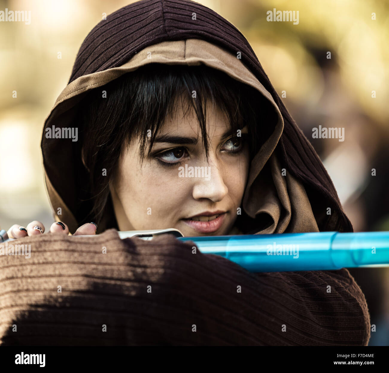 Barcellona, in Catalogna, Spagna. 29 Nov, 2015. Una giovane donna prendendo parte al IX Star Wars sfilano davanti della Barcellona Arc de Triomf è vestito come un carattere di film nel suo fantastico costume © Matthias Oesterle/ZUMA filo/Alamy Live News Foto Stock