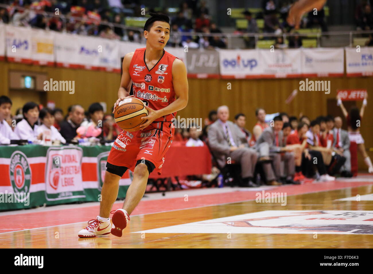 Yuki Togashi (jet), 29 novembre 2015 - Basket : National Basketball League 'NBL' 2015-2016 tra getti di Chiba 99-69 Nishinomiya cicogne in città Yachiyo palestra, Chiba, Giappone. (Foto di AFLO SPORT) Foto Stock