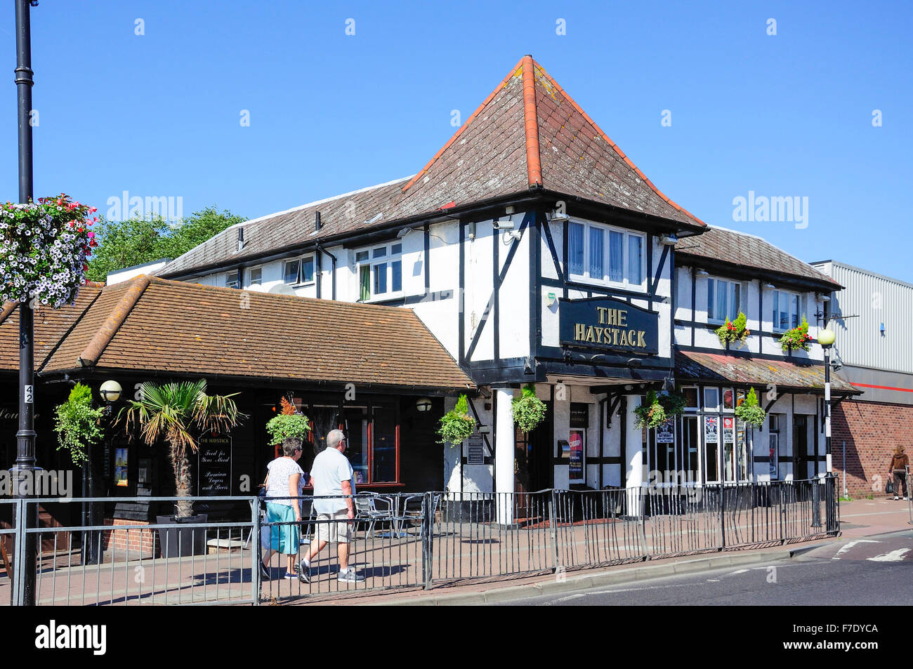 Il Pagliaio Pub, Furtherwick Road, Canvey Island, Essex, Inghilterra, Regno Unito Foto Stock