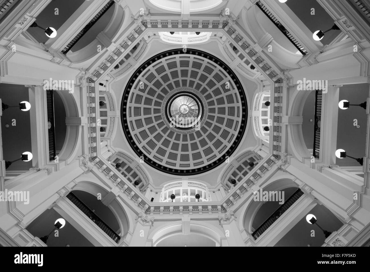 Il soffitto all'interno del porto di Liverpool building Foto Stock