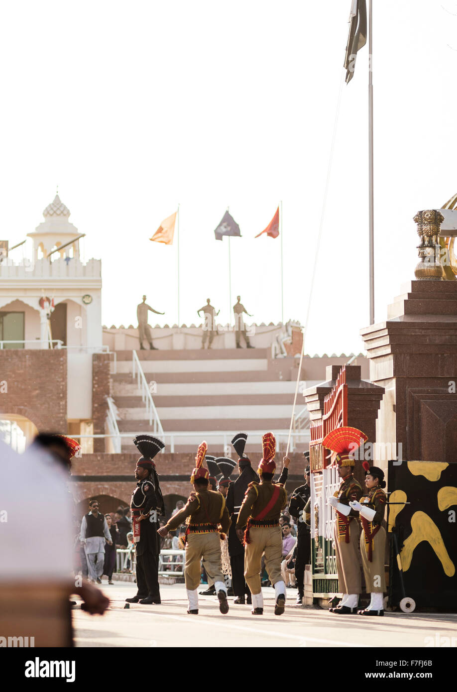 Wagha Border cerimonia, Attari, Provincia del Punjab, India Foto Stock