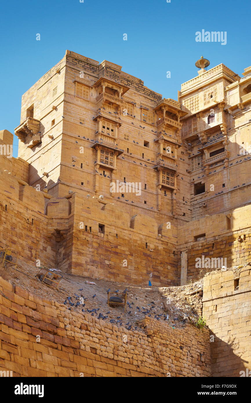 Parte delle mura di Jaisalmer Fort, Jaisalmer, Rajasthan, India Foto Stock