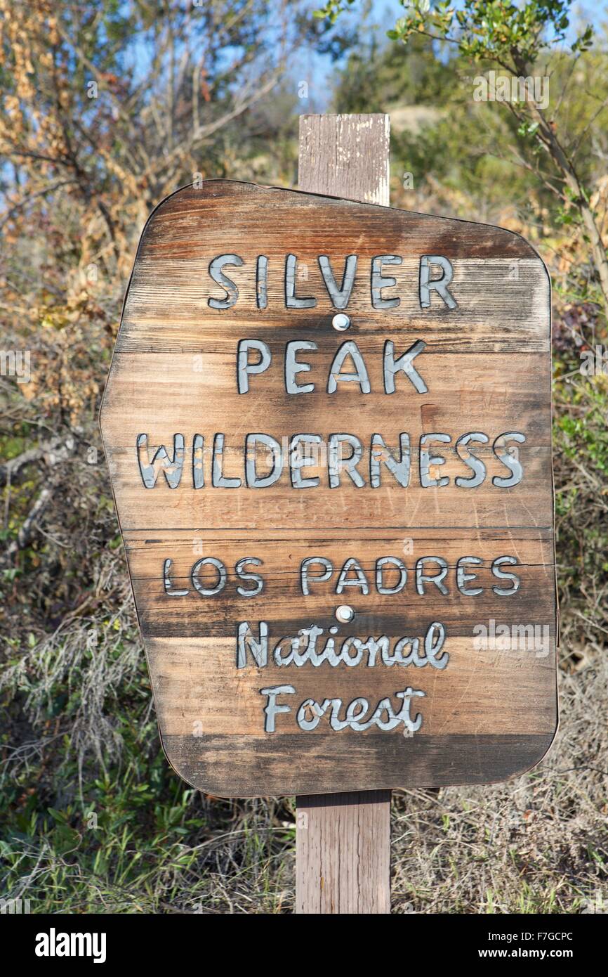 Con lo zaino in spalla in Silver Peak Wilderness del Big Sur, California Foto Stock