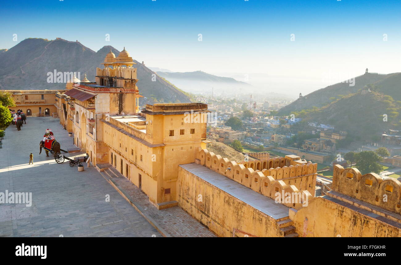 Le pareti esterne del Forte Amber Ambra Palace di Jaipur, Rajasthan, India Foto Stock