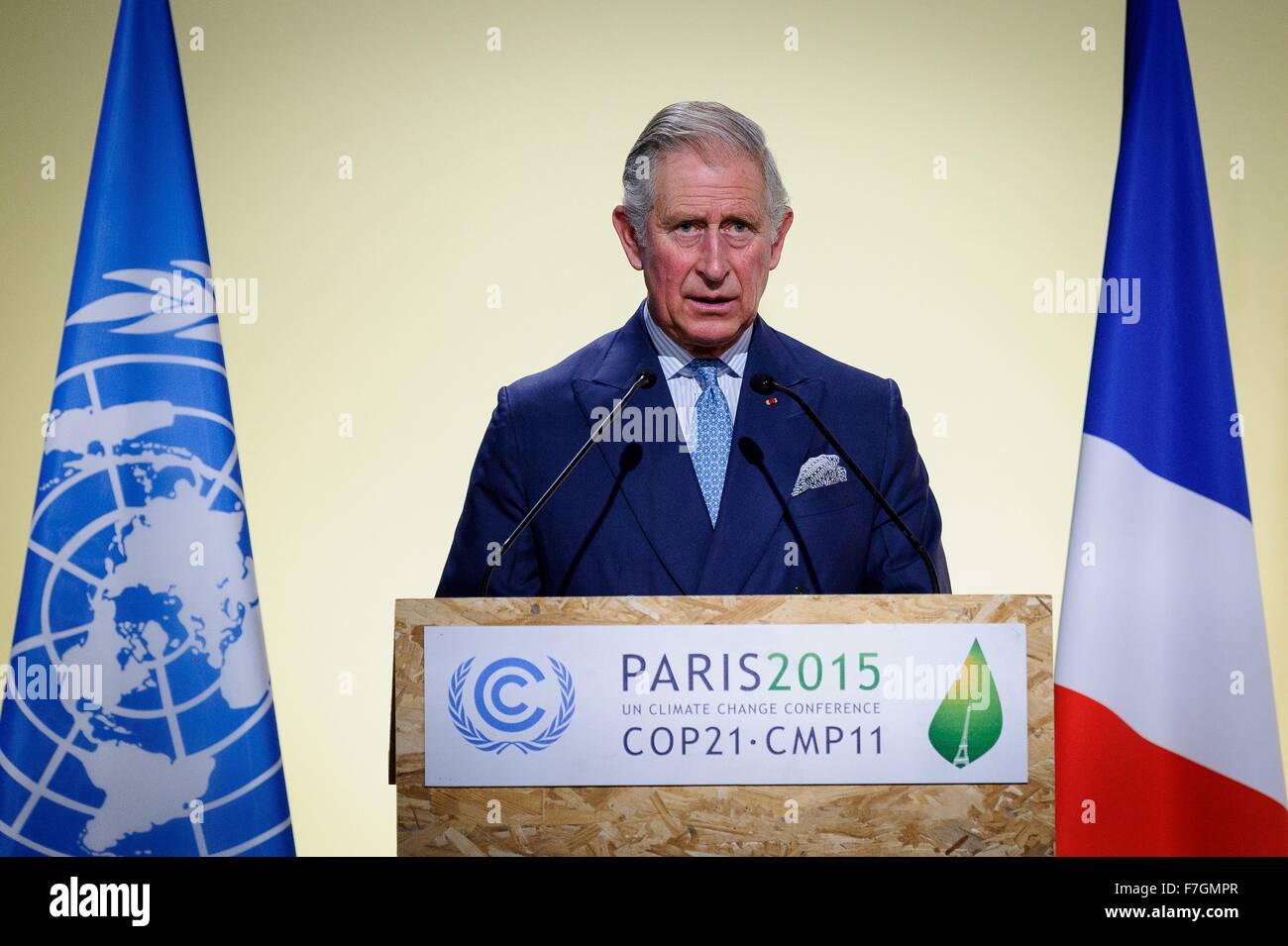 Le Bourget, Francia. 30 Novembre, 2015. Il principe Charles discorso alla sessione plenaria del COP21, la Conferenza delle Nazioni Unite sul Cambiamento Climatico a nome del Regno Unito Novembre 30, 2015 al di fuori di Parigi a Le Bourget, Francia. Foto Stock